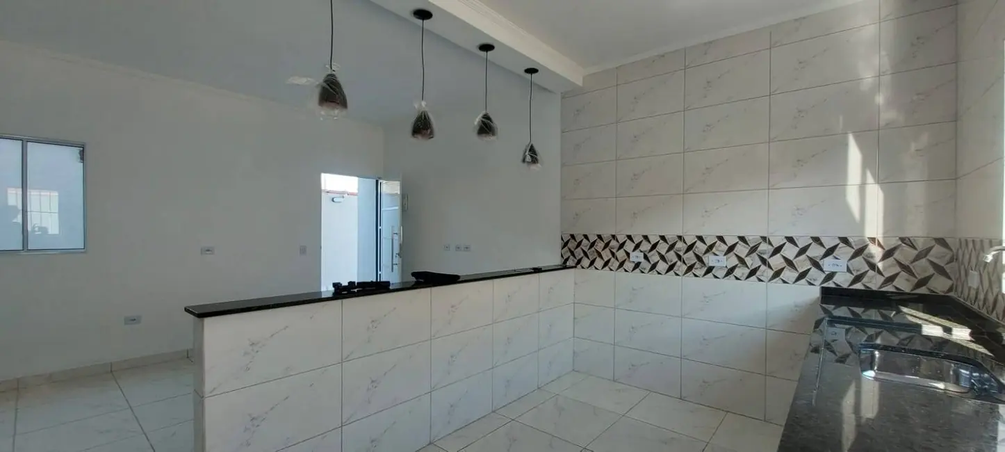 Foto 5 de Sobrado com 2 quartos à venda, 90m2 em Mongagua - SP