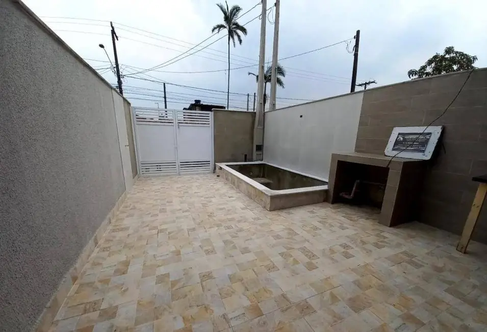 Foto 7 de Casa com 2 quartos à venda, 63m2 em Itanhaem - SP