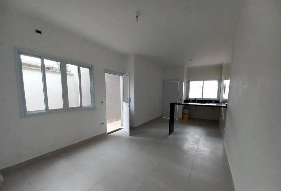 Foto 4 de Casa com 2 quartos à venda, 63m2 em Itanhaem - SP