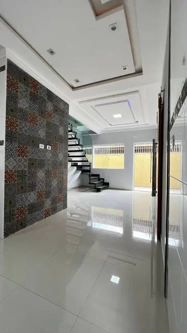 Sobrado com 3 quartos à venda, 73m2 em Mirim, Praia Grande - SP - imagem 3 Foto 3 de Sobrado com 3 quartos à venda, 73m2 em Mirim, Praia Grande - SP