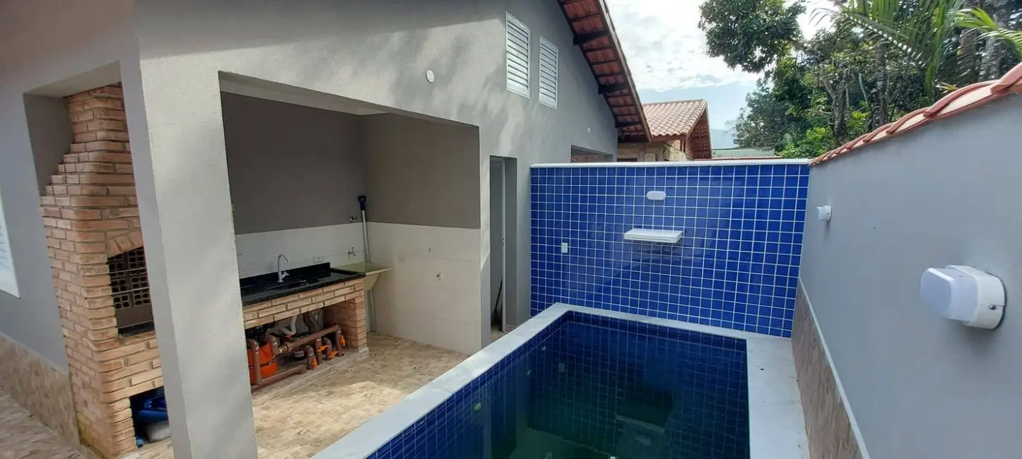 Foto 2 de Casa com 2 quartos à venda, 150m2 em Itanhaem - SP