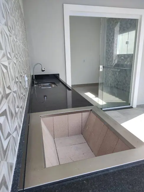 Sobrado com 3 quartos à venda, 160m2 em Itanhaem - SP - imagem 4 Foto 4 de Sobrado com 3 quartos à venda, 160m2 em Itanhaem - SP