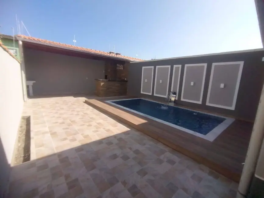 Foto 4 de Casa com 2 quartos à venda, 180m2 em Itanhaem - SP