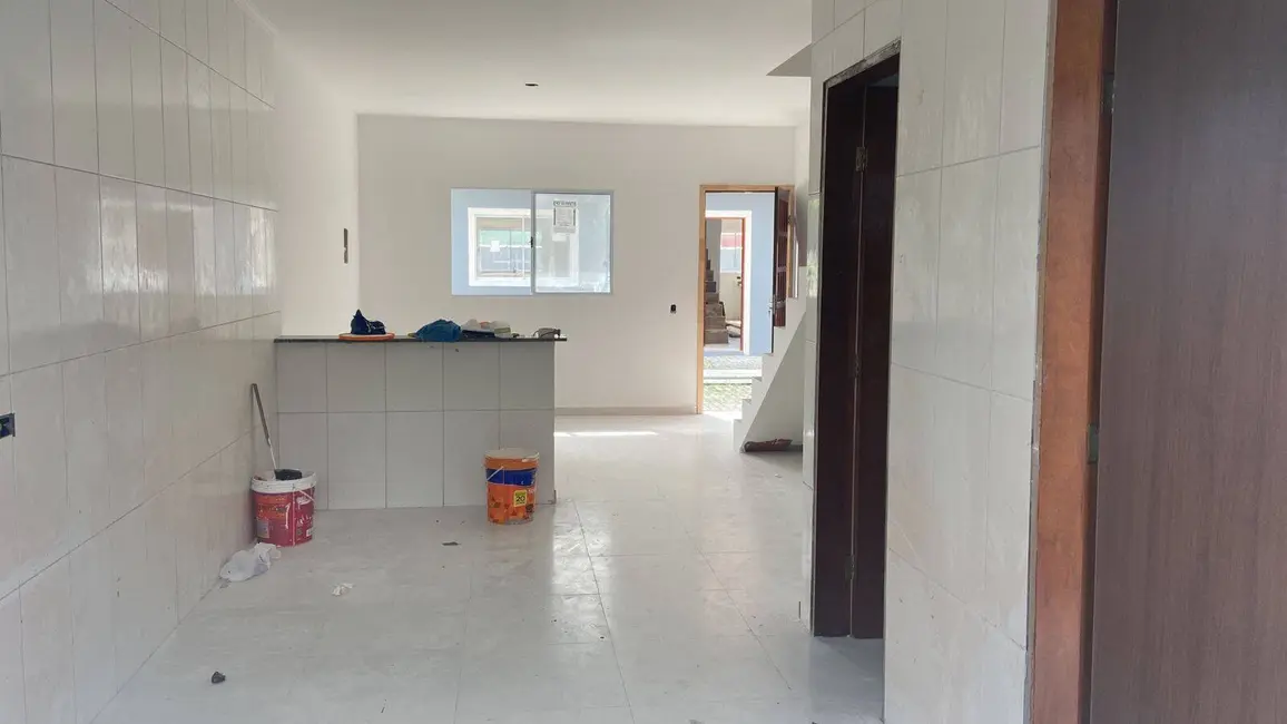 Foto 5 de Casa com 2 quartos à venda, 80m2 em Itanhaem - SP