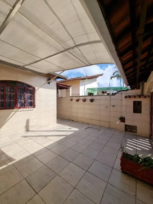 Foto 1 de Casa com 2 quartos à venda, 60m2 em Mongagua - SP