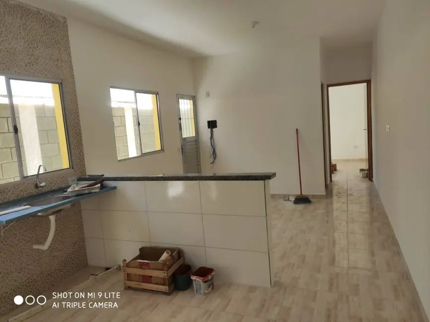 Foto 8 de Casa com 2 quartos à venda, 62m2 em Itanhaem - SP