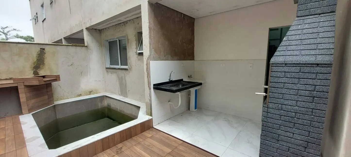 Foto 8 de Sobrado com 2 quartos à venda, 107m2 em Mongagua - SP