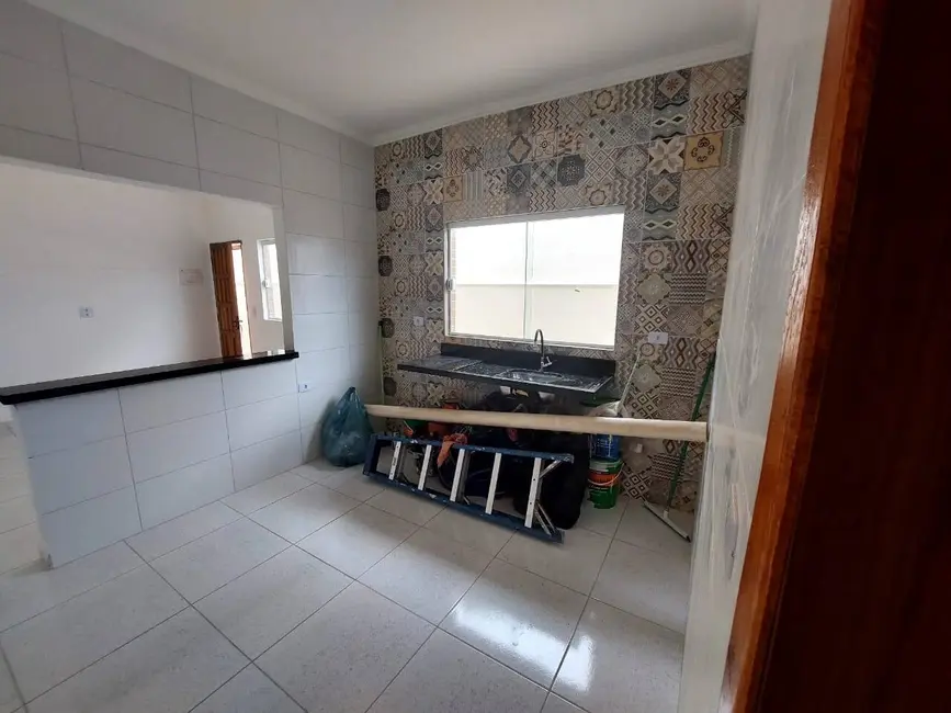 Foto 3 de Casa com 2 quartos à venda, 85m2 em Mongagua - SP