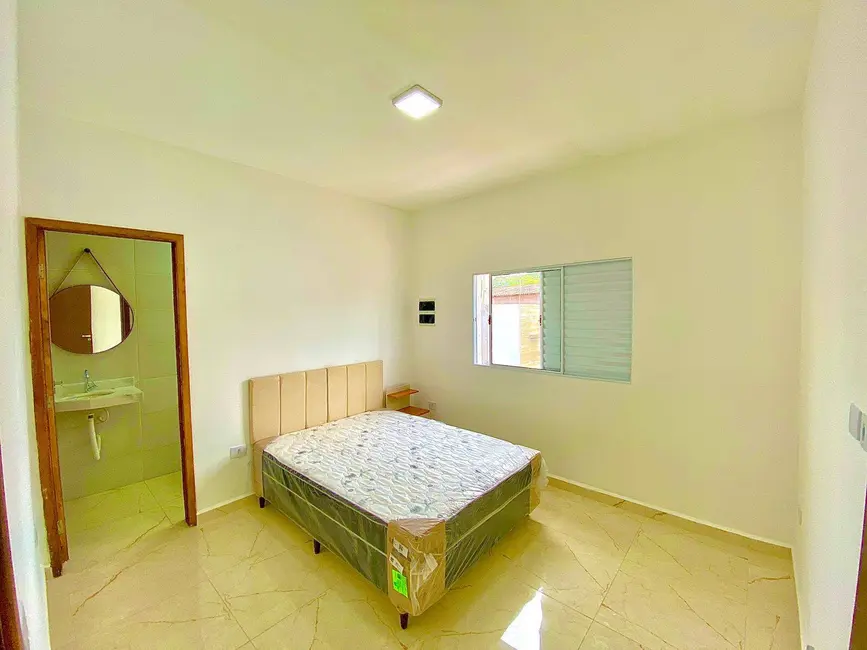 Foto 7 de Casa com 2 quartos à venda, 90m2 em Itanhaem - SP