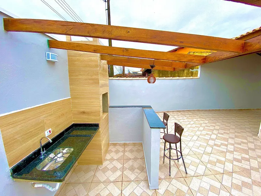 Foto 2 de Casa com 2 quartos à venda, 90m2 em Itanhaem - SP