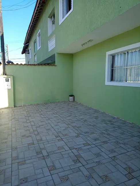 Foto 2 de Sobrado com 2 quartos à venda, 66m2 em Mongagua - SP