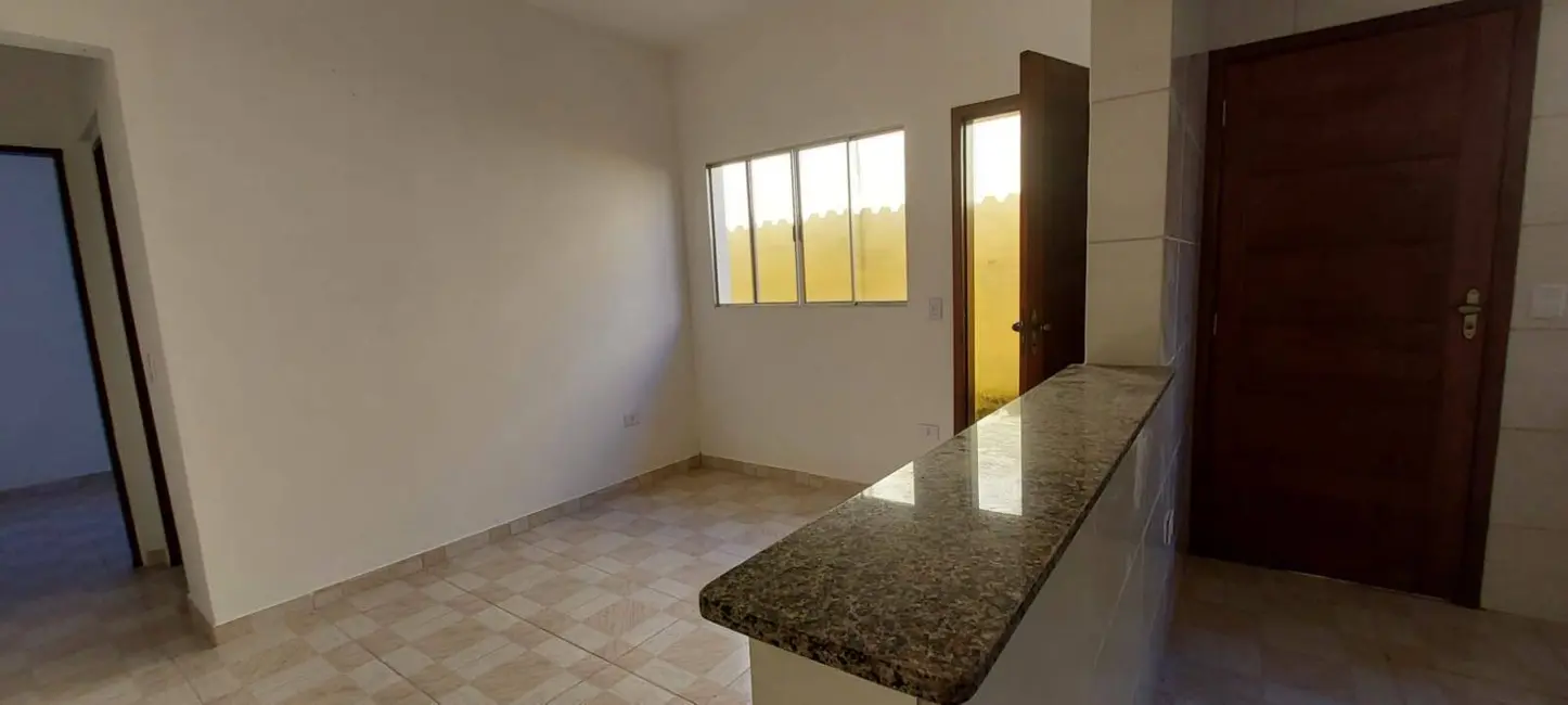 Foto 3 de Casa com 2 quartos à venda, 60m2 em Mongagua - SP