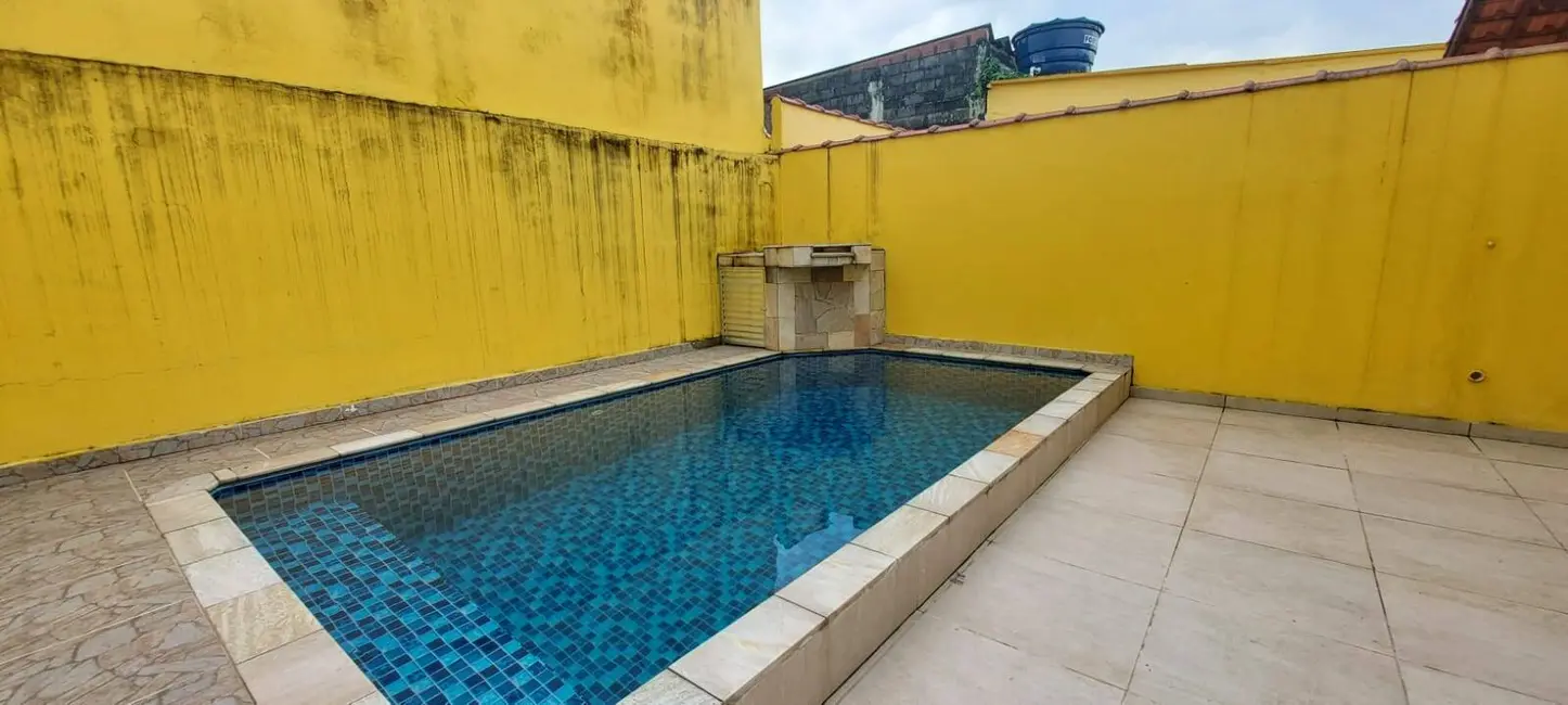 Foto 2 de Casa com 2 quartos à venda, 60m2 em Mongagua - SP