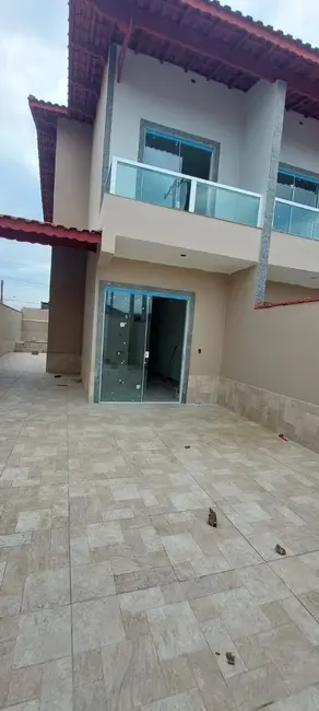 Foto 2 de Sobrado com 2 quartos à venda, 98m2 em Mongagua - SP