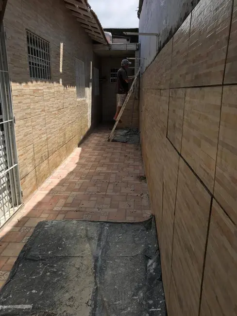 Foto 5 de Casa com 2 quartos à venda, 60m2 em Mongagua - SP