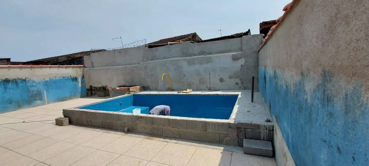 Foto 2 de Casa com 2 quartos à venda, 90m2 em Mongagua - SP