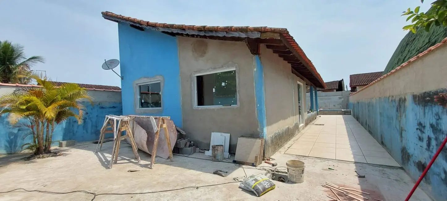 Foto 9 de Casa com 2 quartos à venda, 90m2 em Mongagua - SP