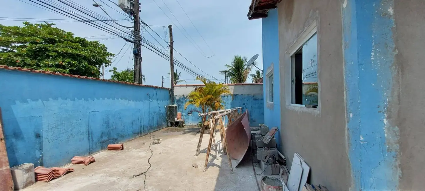 Foto 4 de Casa com 2 quartos à venda, 90m2 em Mongagua - SP