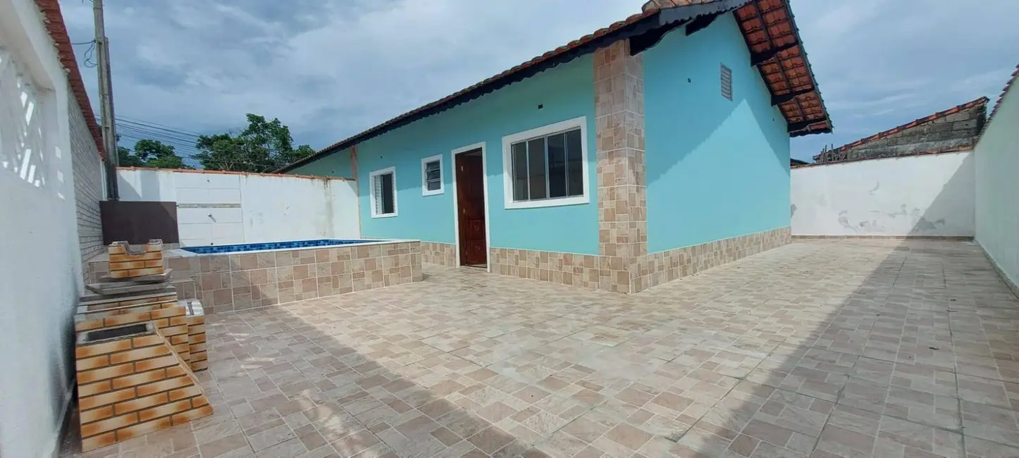 Foto 1 de Casa com 2 quartos à venda, 60m2 em Mongagua - SP