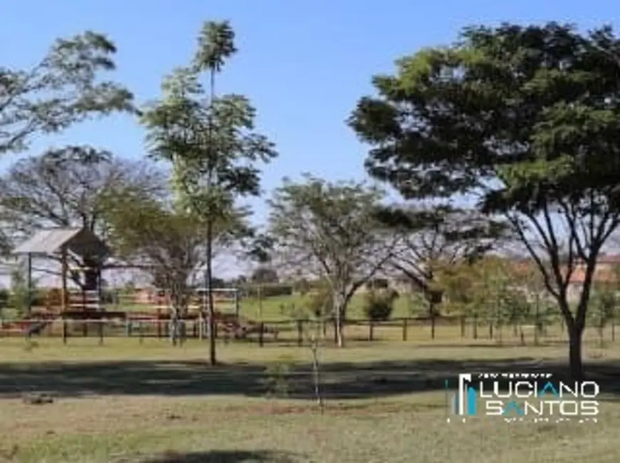 Foto 3 de Terreno / Lote à venda, 1000m2 em Cesario Lange - SP