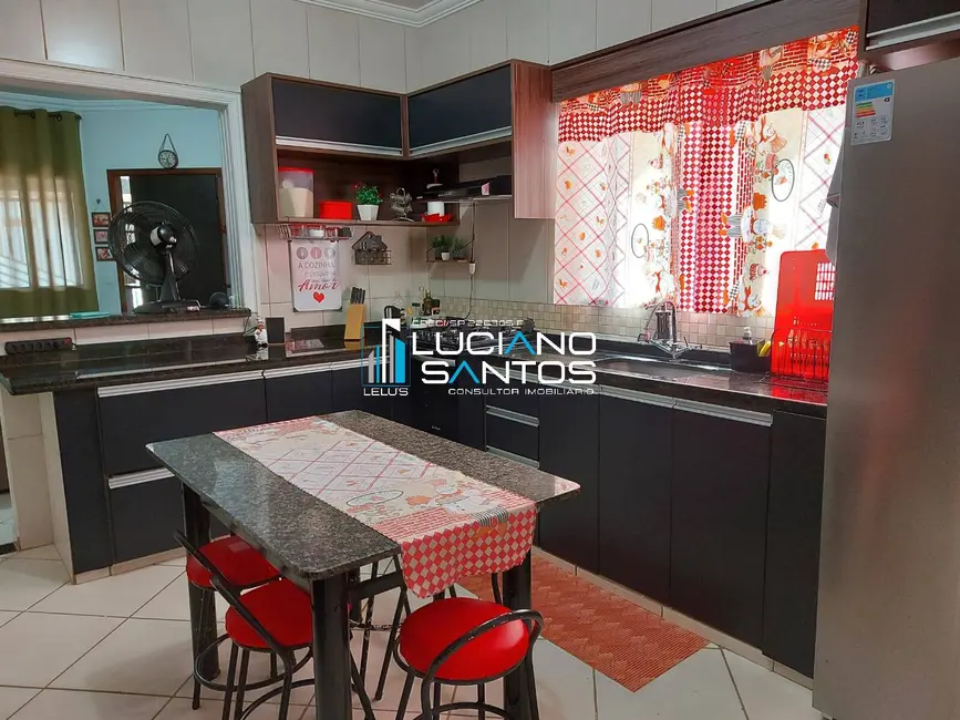 Foto 3 de Casa com 2 quartos à venda, 125m2 em Boituva - SP