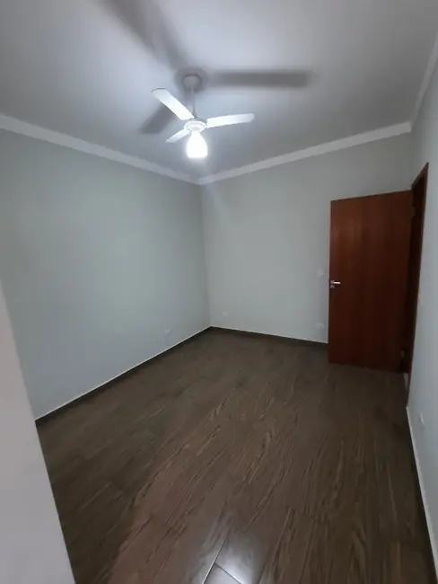 Foto 2 de Casa com 2 quartos à venda, 127m2 em Jardim Santa Rosa, Itu - SP