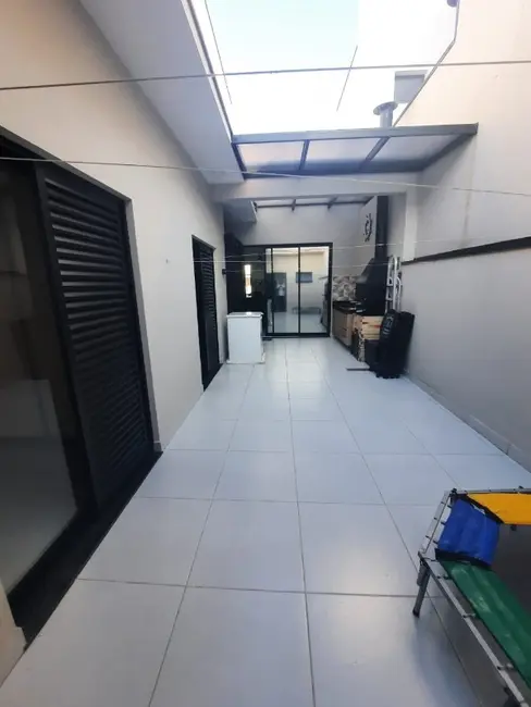 Foto 4 de Casa de Condomínio com 3 quartos à venda, 130m2 em Salto - SP