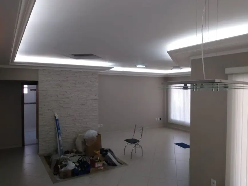 Foto 5 de Casa de Condomínio com 3 quartos à venda, 210m2 em Itapecerica, Salto - SP