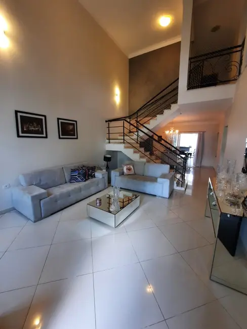 Foto 2 de Casa de Condomínio com 3 quartos à venda, 209m2 em Parque do Varvito, Itu - SP