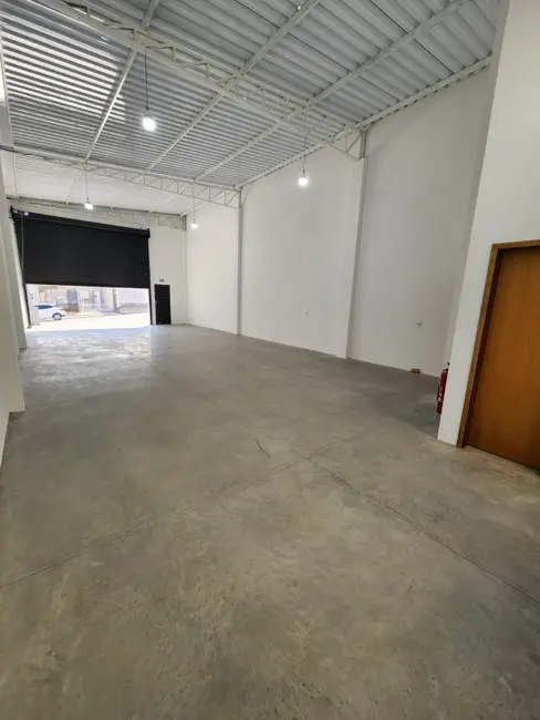 Foto 3 de Armazém / Galpão à venda, 128m2 em Salto - SP