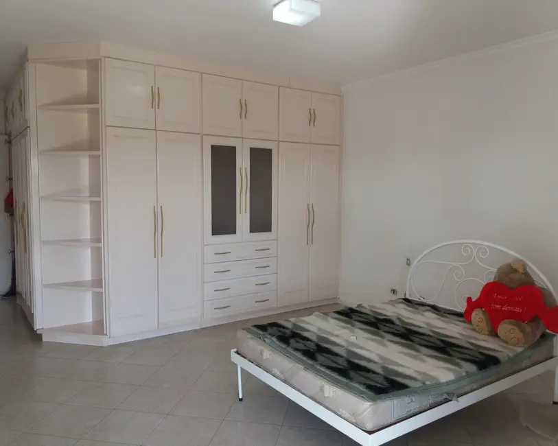 Casa com 4 quartos para alugar, 300m2 em Salto - SP - imagem 9 Foto 9 de Casa com 4 quartos para alugar, 300m2 em Salto - SP