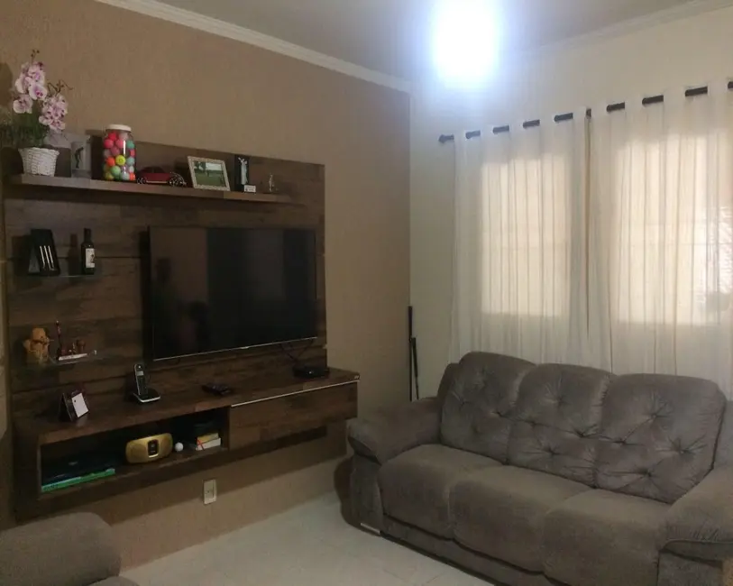 Foto 2 de Casa com 2 quartos à venda, 126m2 em Jardim das Rosas, Itu - SP