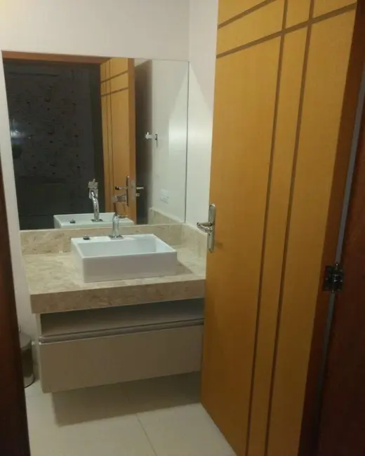 Foto 2 de Casa com 3 quartos à venda, 274m2 em Salto - SP
