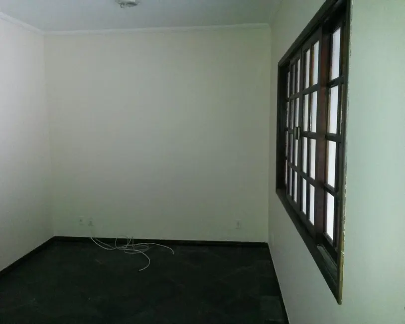 Casa com 3 quartos à venda, 130m2 em Vila Gardiman, Itu - SP - imagem 5 Foto 5 de Casa com 3 quartos à venda, 130m2 em Vila Gardiman, Itu - SP