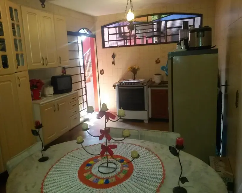 Foto 8 de Casa com 4 quartos à venda, 177m2 em Vila Roma, Itu - SP