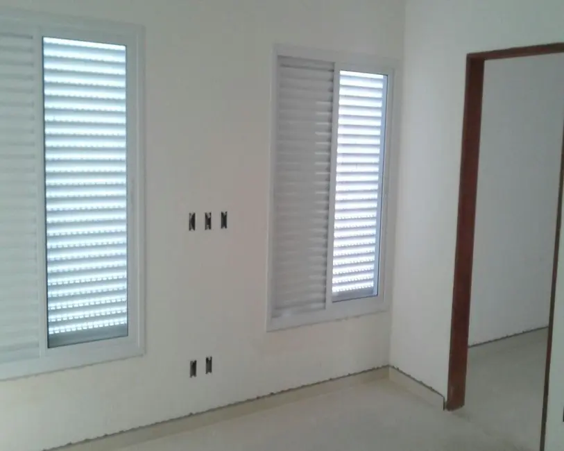Foto 5 de Casa com 3 quartos à venda, 250m2 em Salto - SP