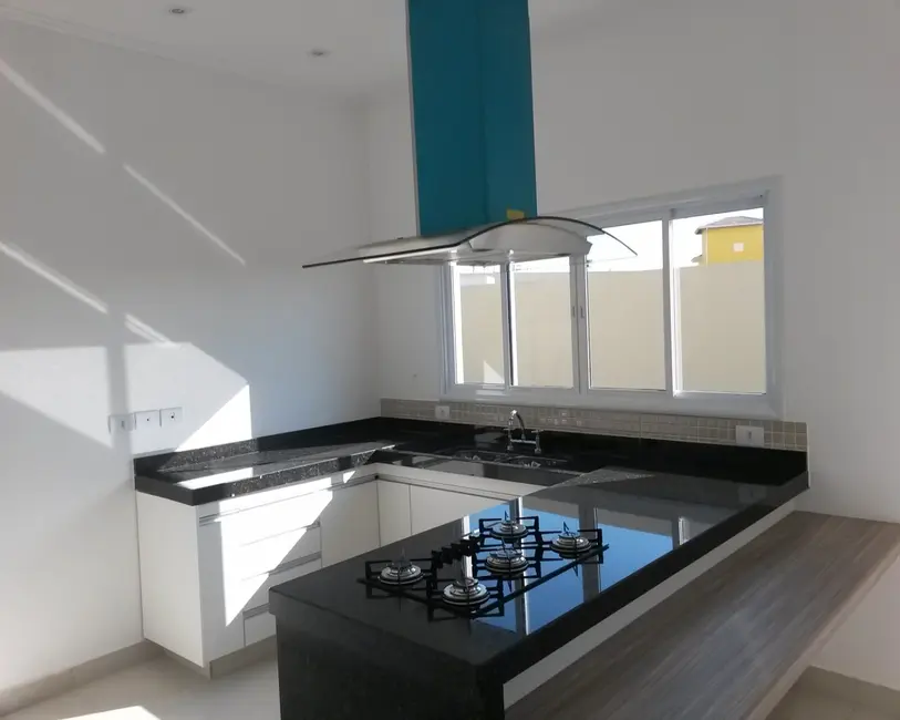 Foto 3 de Casa com 3 quartos à venda, 225m2 em Salto - SP