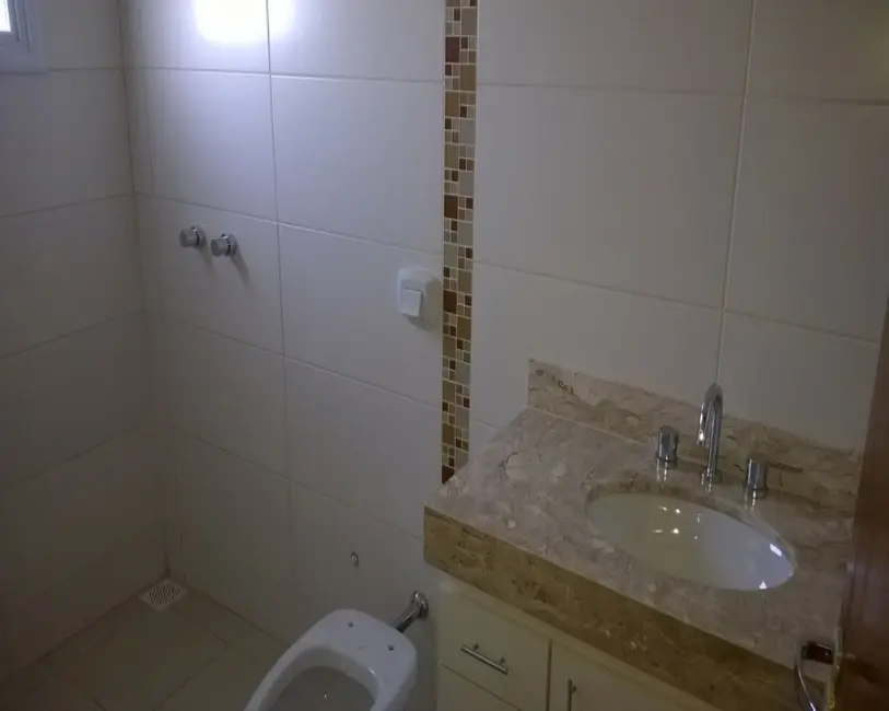 Foto 9 de Casa com 3 quartos à venda, 205m2 em Salto - SP