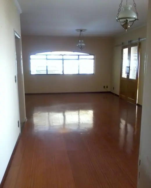 Foto 3 de Casa com 3 quartos à venda e para alugar, 293m2 em Vila Cleto, Itu - SP