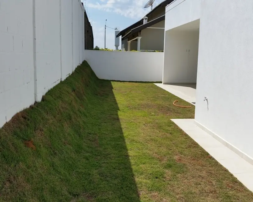 Foto 2 de Casa com 3 quartos à venda, 227m2 em Salto - SP