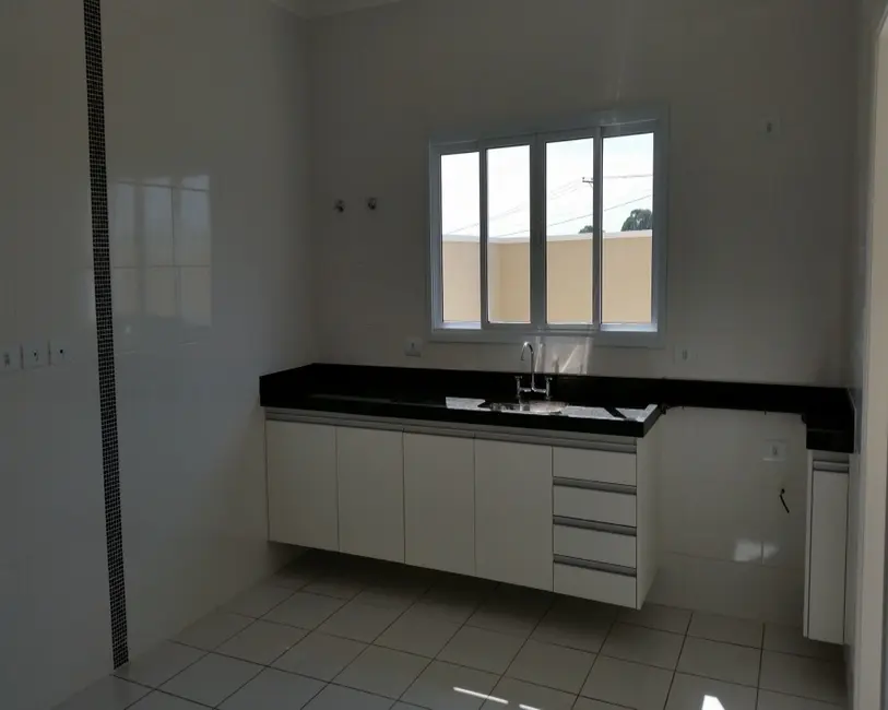 Foto 2 de Casa com 3 quartos à venda em Salto - SP