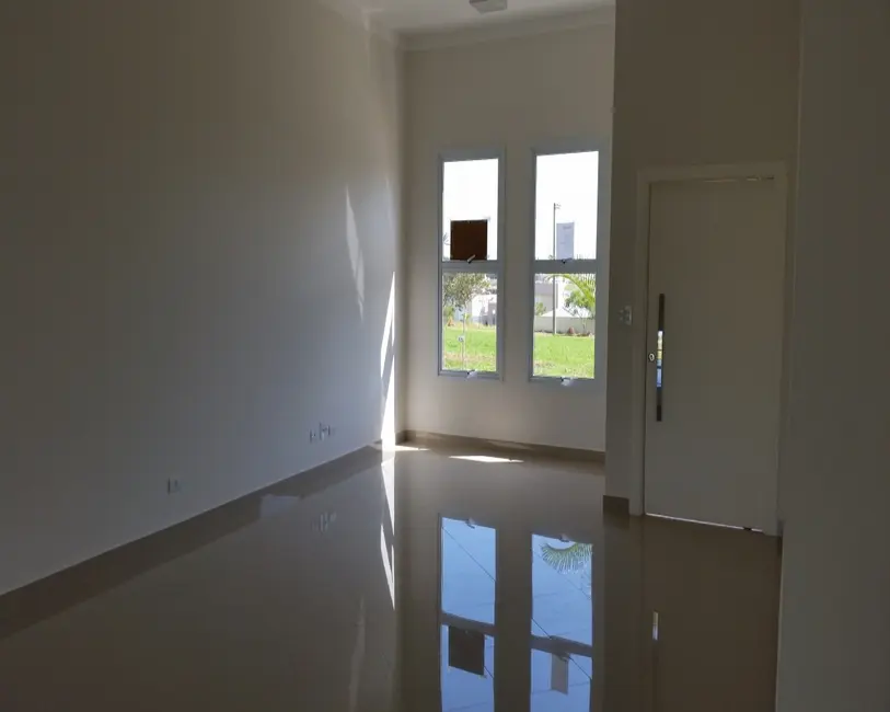 Foto 1 de Casa com 3 quartos à venda, 210m2 em Salto - SP