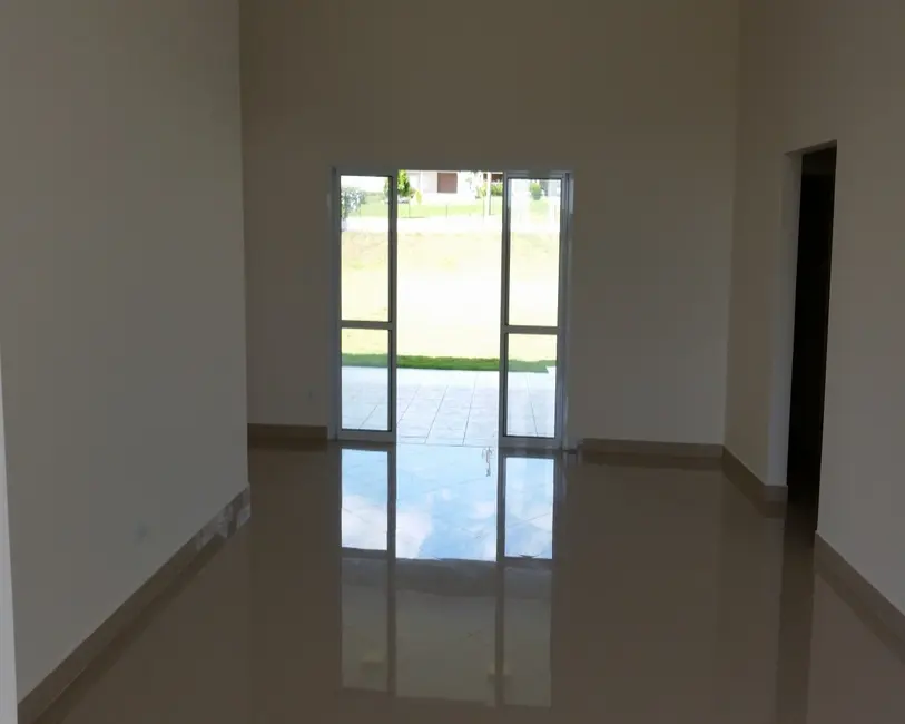 Foto 3 de Casa com 3 quartos à venda, 210m2 em Salto - SP