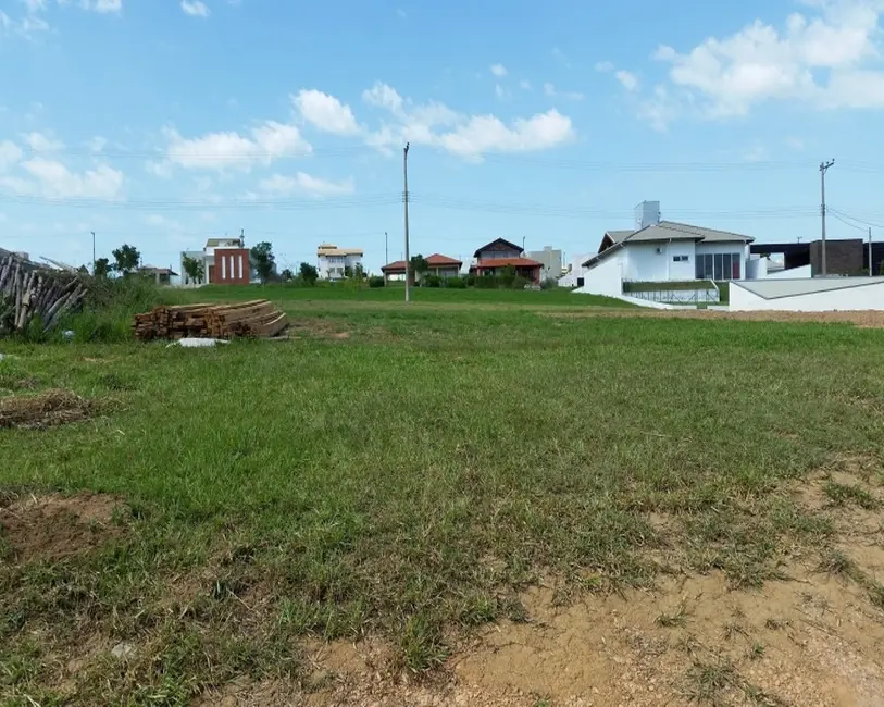 Foto 1 de Terreno / Lote à venda em Salto - SP