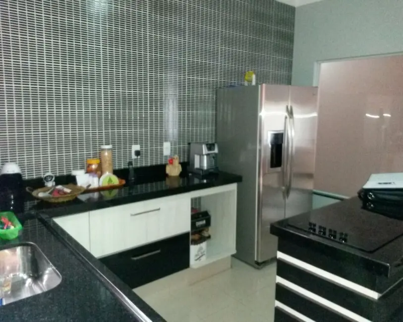 Foto 7 de Casa com 4 quartos à venda, 214m2 em Jardim Faculdade, Itu - SP