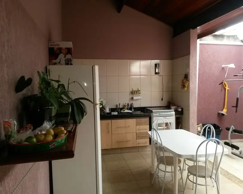 Foto 8 de Casa com 4 quartos à venda, 214m2 em Jardim Faculdade, Itu - SP