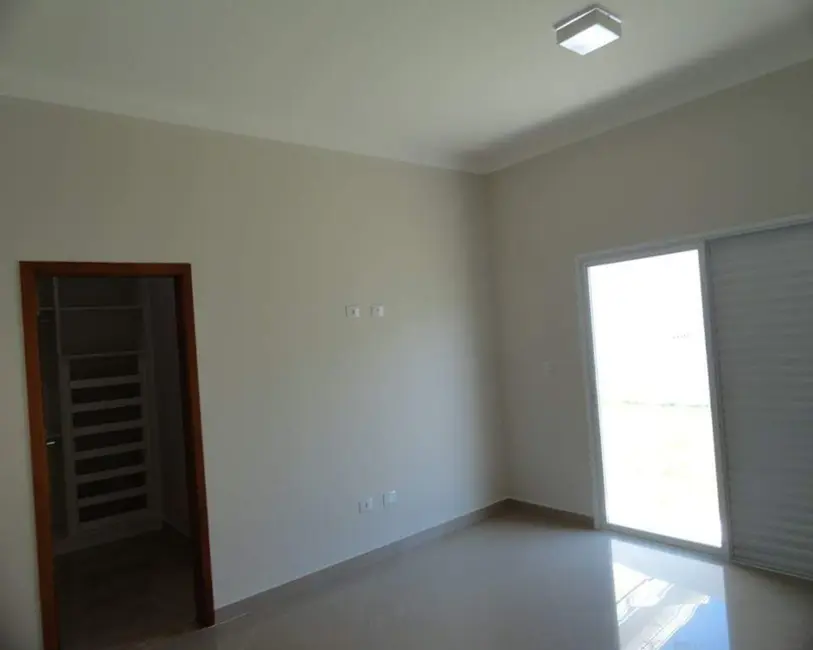 Foto 9 de Casa com 3 quartos à venda, 233m2 em Salto - SP