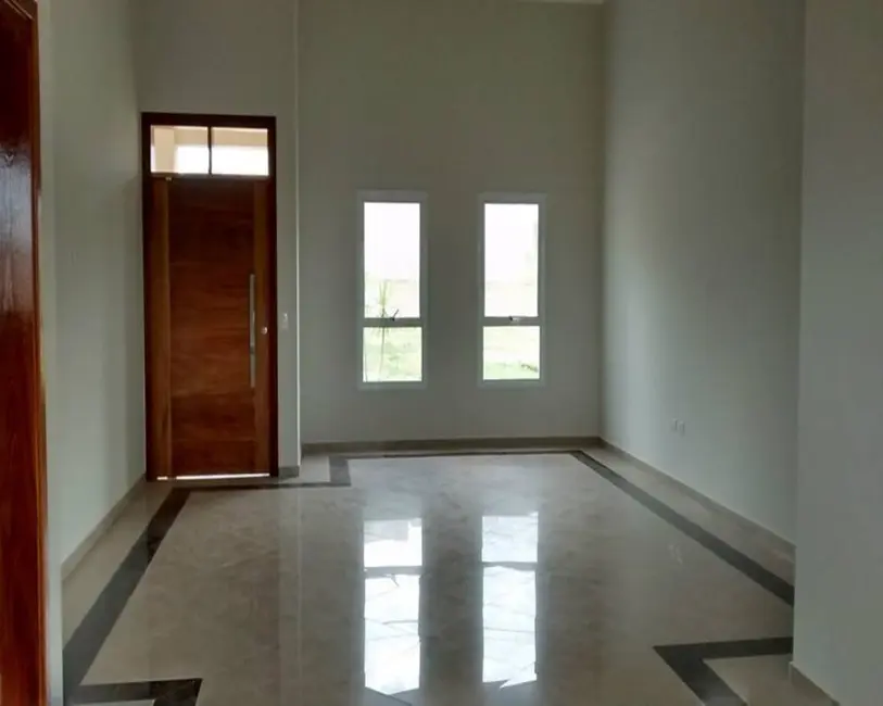 Foto 2 de Casa com 3 quartos à venda, 205m2 em Salto - SP