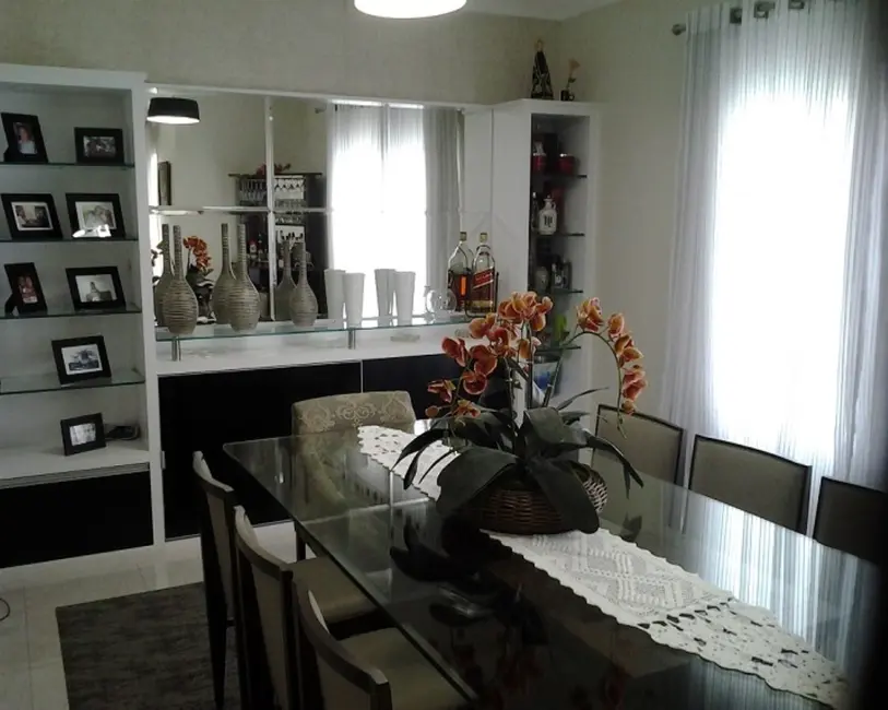 Casa com 4 quartos à venda, 525m2 em Sorocaba - SP - imagem 2 Foto 2 de Casa com 4 quartos à venda, 525m2 em Sorocaba - SP