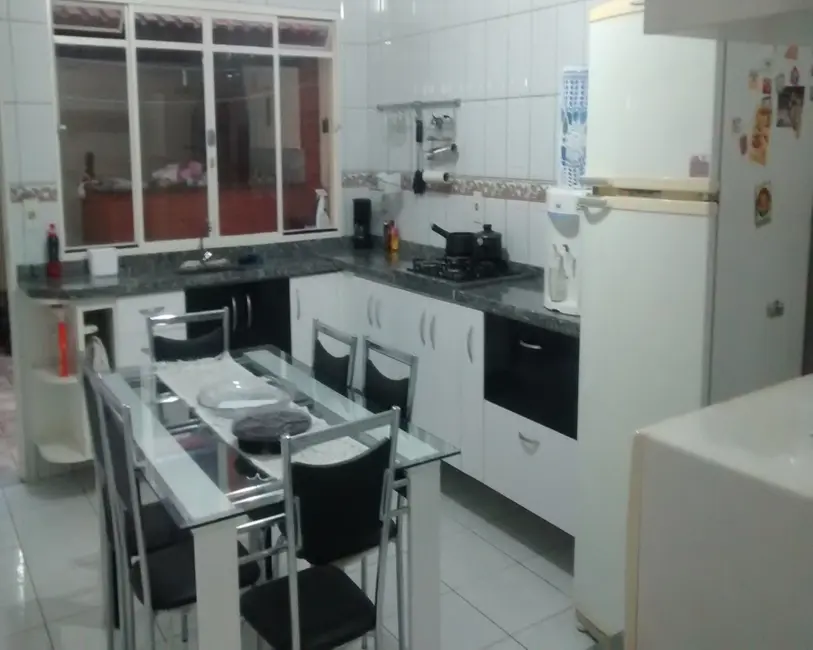 Casa com 3 quartos à venda, 120m2 em Parque Industrial, Itu - SP - imagem 3 Foto 3 de Casa com 3 quartos à venda, 120m2 em Parque Industrial, Itu - SP